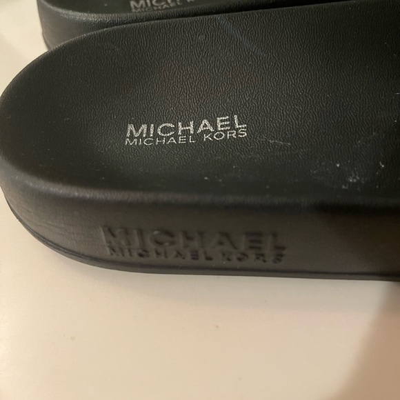 Micheal kors Slides - Picture 9 of 9